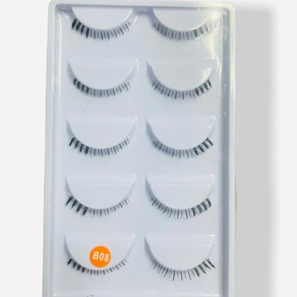 100% BOTTOM LASHES.BOTTOM LASHES EXTENSION ON THE BOTTOM HELP BALANCE OUT AND CO - Picture 3 of 8
